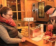 Bausch Schinkenstüberl @ Weihnachtsdorf im Kaiserhof der Residenz München (©Foto: Martin Schmitz)